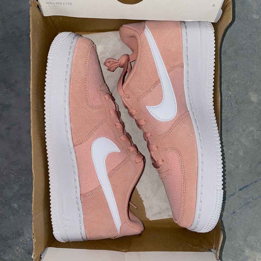 Women’s Nike Air Force 1 Coral Stardust